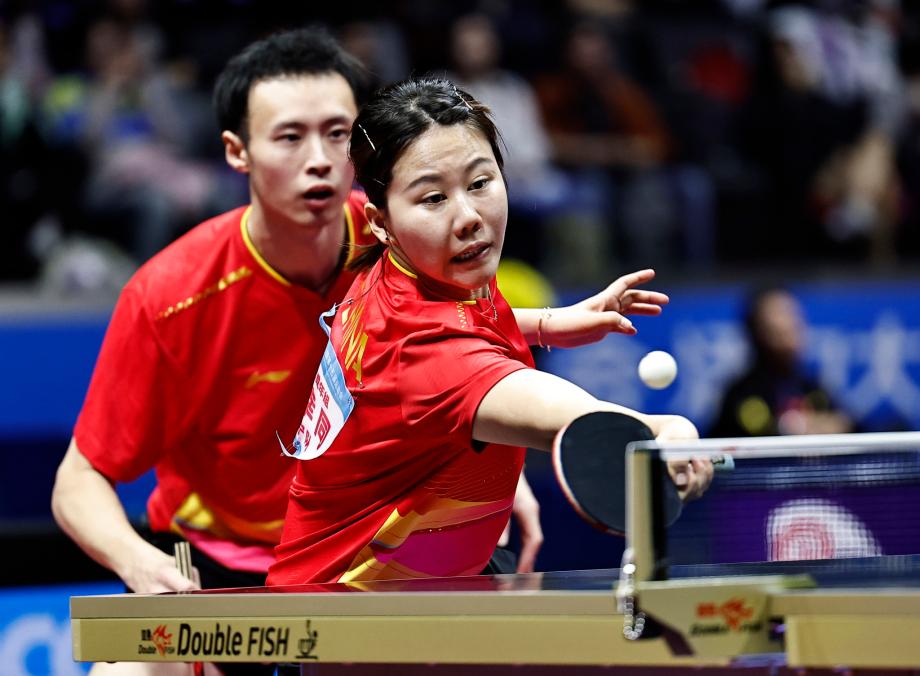 [图]徐海东/陈幸同4-1获胜 晋级十五运会混双四强